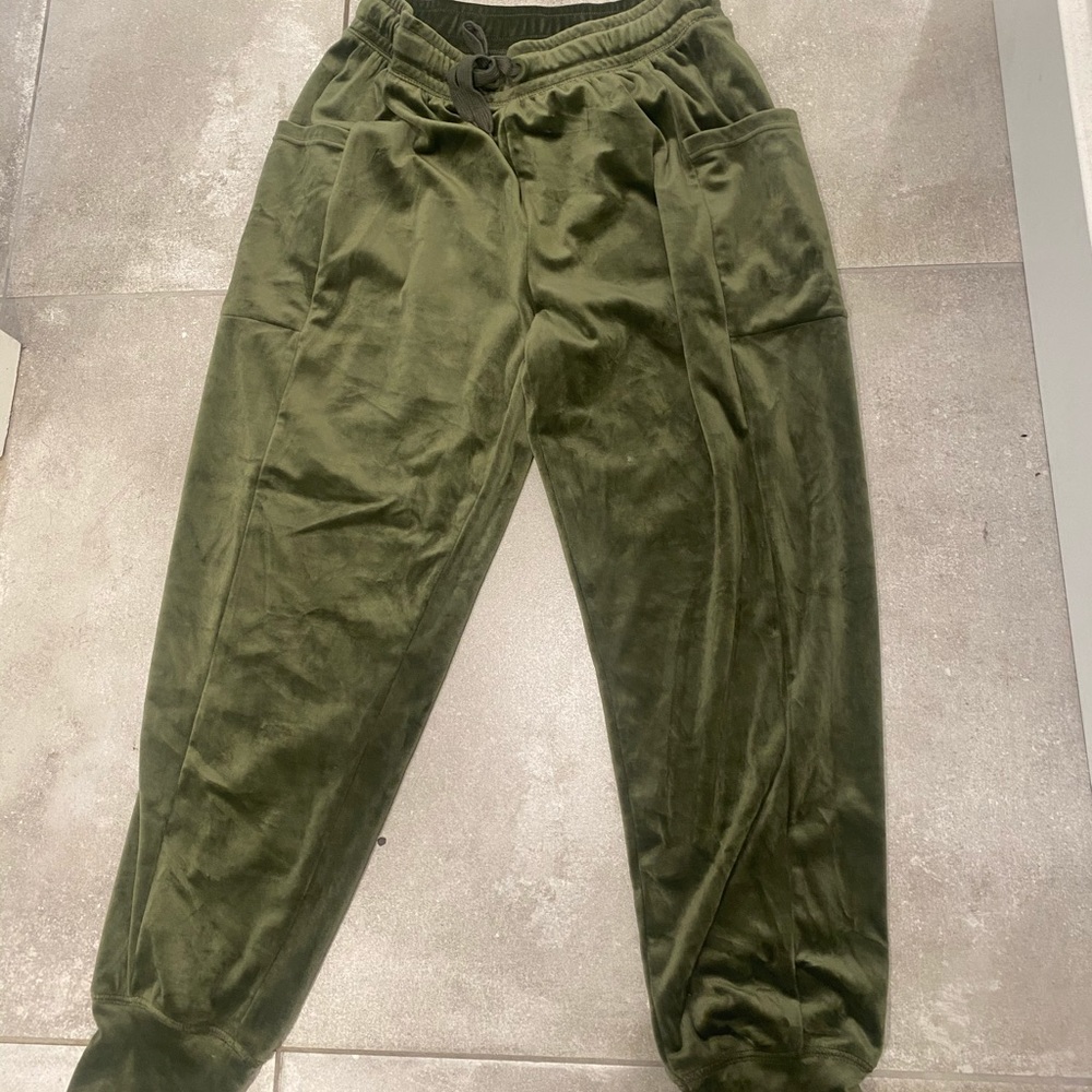 velvet sweatpants!